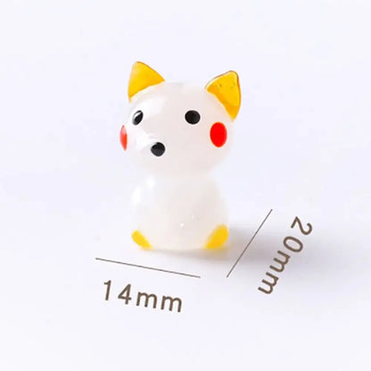 A touch of cuteness for your desk: miniature glass dog ornaments that delight with every handcrafted detail.